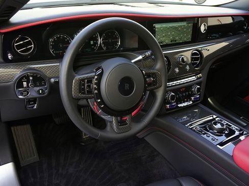 Used 2023 Rolls-Royce Ghost Black Badge image 10