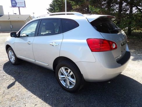 Used 2015 Nissan Rogue S w/ Convenience Package AWD/4WD image 3