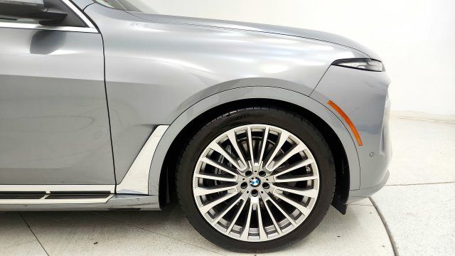 Used 2024 BMW X7 xDrive40i w/ Premium Package AWD/4WD image 21