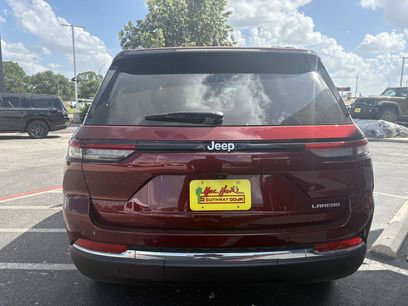 New 2025 Jeep Grand Cherokee Laredo w/ Luxury Tech Group I