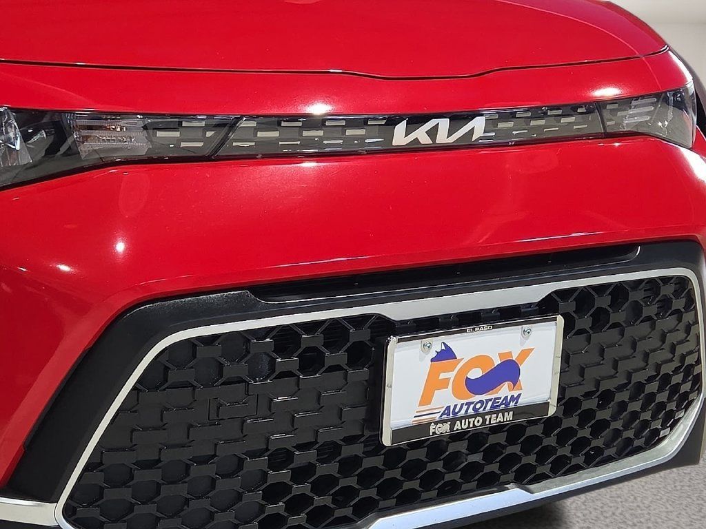 Used 2023 Kia Soul S FWD image 7