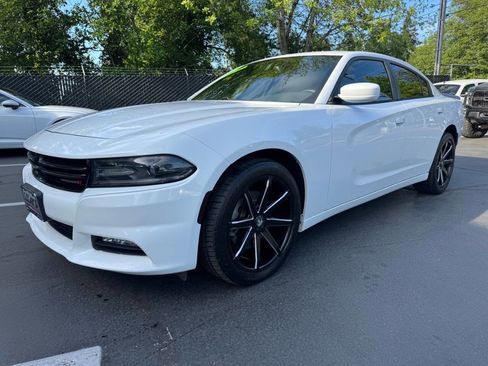 Used 2016 Dodge Charger SXT AWD/4WD image 1