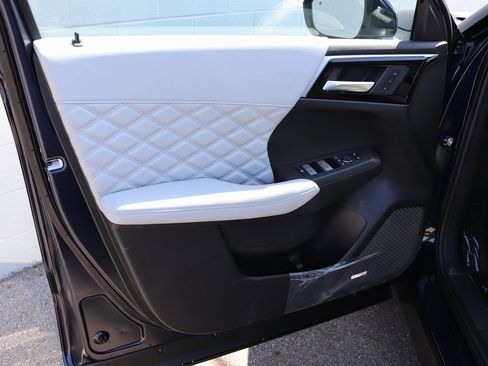 New 2025 Mitsubishi Outlander SEL image 30