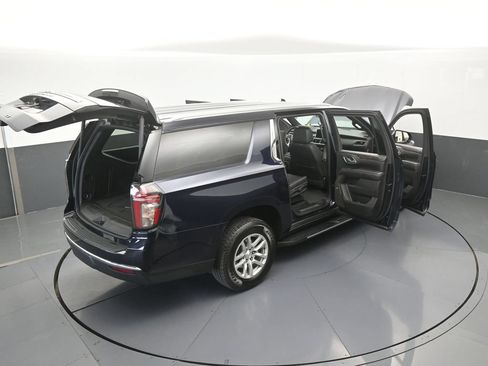 Used 2024 Chevrolet Suburban LT AWD/4WD image 70