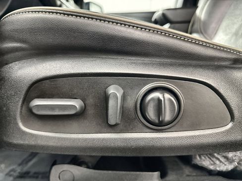 Used 2022 Chevrolet Traverse Premier w/ Redline Edition image 14