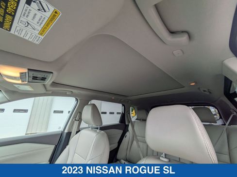 Used 2023 Nissan Rogue SL AWD/4WD image 28