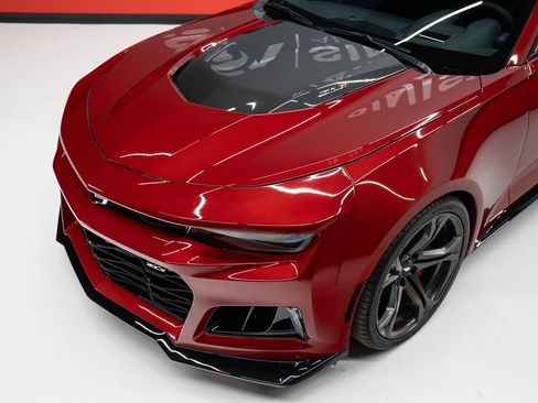 Used 2018 Chevrolet Camaro ZL1 RWD image 4