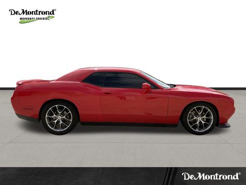 Used 2022 Dodge Challenger GT image 4
