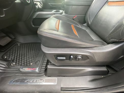 Used 2023 GMC Sierra 2500 AT4 w/ AT4 Premium Plus Package AWD/4WD image 31