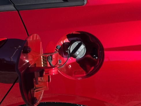 Used 2022 Hyundai Elantra SEL image 15