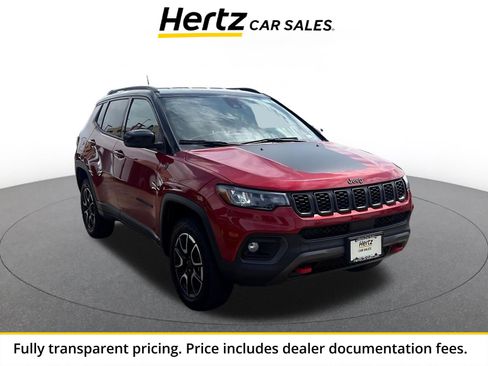 Used 2025 Jeep Compass Trailhawk AWD/4WD image 1