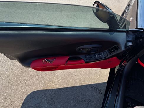 Used 2003 Chevrolet Corvette Convertible w/ Preferred Equipment Group1 image 10