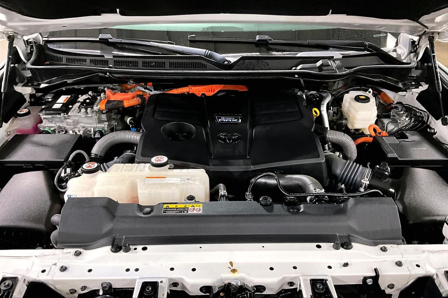Used 2023 Toyota Tundra Platinum AWD/4WD image 31