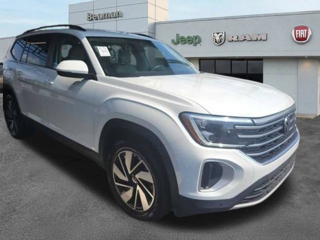 Used 2025 Volkswagen Atlas SE AWD/4WD image 4