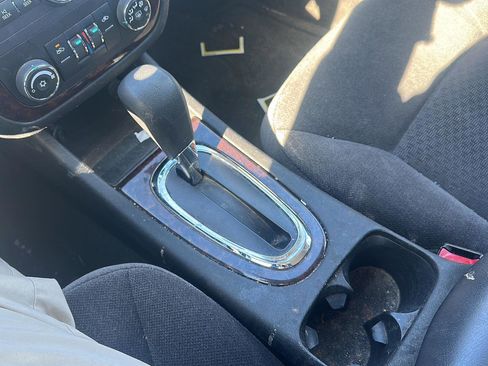 Used 2015 Chevrolet Impala LT image 18