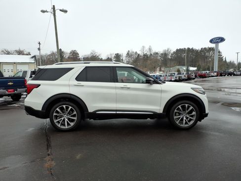 Used 2025 Ford Explorer Platinum w/ Ultimate Package image 7