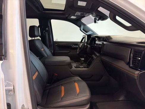 Used 2024 GMC Sierra 1500 AT4 w/ Technology Package image 40