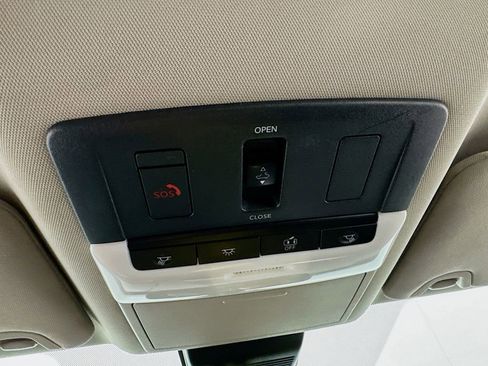 Used 2019 Nissan Altima 2.5 SL FWD image 13