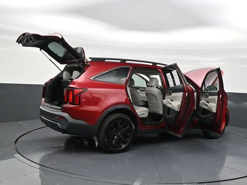 Used 2022 Kia Sorento S image 28