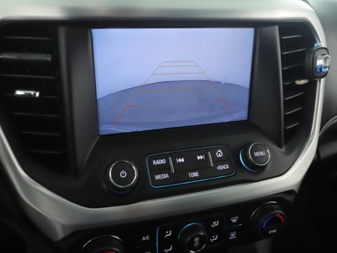 Used 2018 GMC Acadia SLT image 13