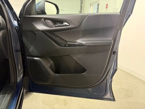 New 2026 Chevrolet Equinox LT image 24