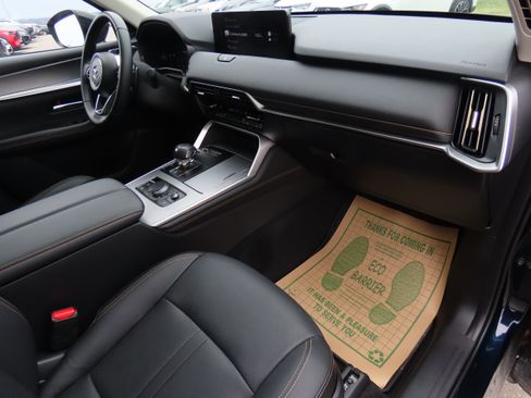 Certified 2025 MAZDA CX-90 Plug-In Hybrid w/Premium Sport image 11