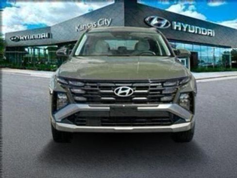 Certified 2025 Hyundai Tucson SEL image 12