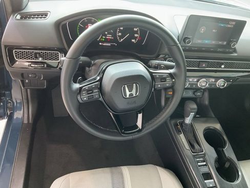 Used 2025 Honda Civic Sport image 7