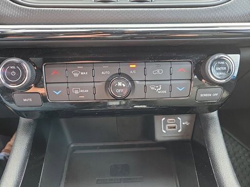 Used 2024 Jeep Compass Trailhawk w/ Trailhawk Elite Group image 17