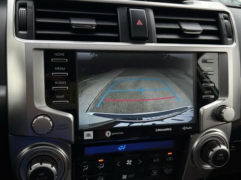 Used 2021 Toyota 4Runner Limited AWD/4WD image 32