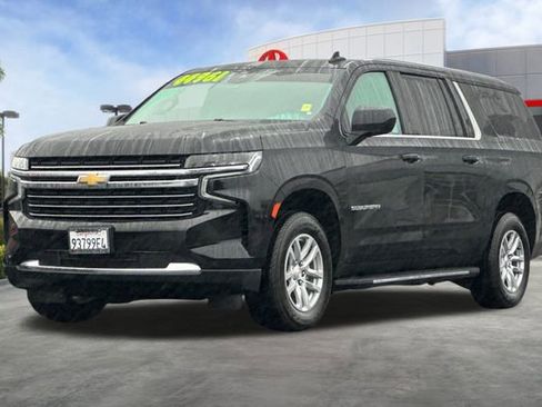 Used 2023 Chevrolet Suburban LT image 10