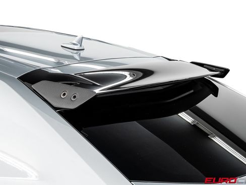 Used 2024 Lamborghini Urus Performante AWD/4WD image 25