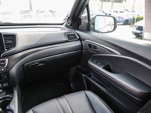 Certified 2023 Honda Passport TrailSport image 5