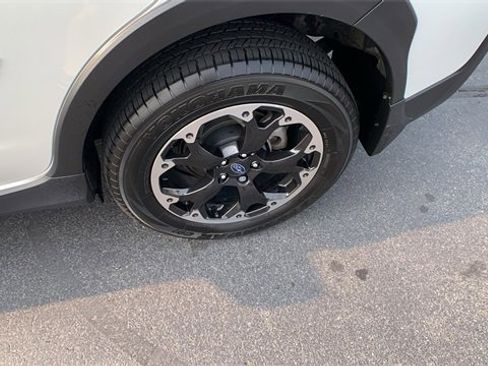 Used 2022 Subaru Crosstrek 2.0i Premium image 27