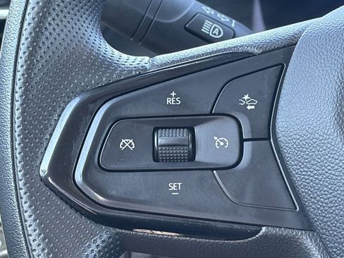 Used 2025 Chevrolet TrailBlazer LT FWD image 24