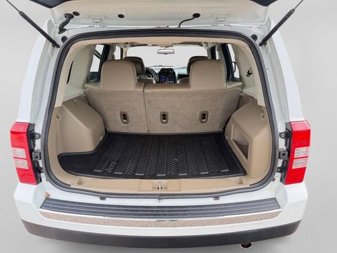 Used 2014 Jeep Patriot Limited FWD image 27