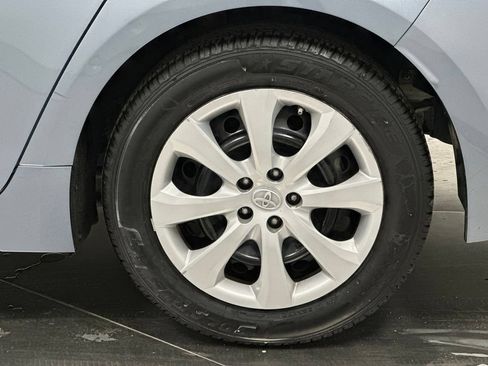 Used 2021 Toyota Corolla LE FWD image 21