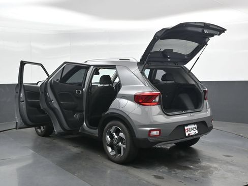 Certified 2023 Hyundai Venue SEL FWD image 49