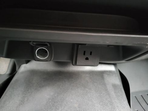 Used 2020 Chevrolet Tahoe 4WD w/ Remote Keyless Entry Package image 35