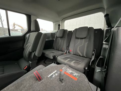 Used 2016 Ford Transit Connect XLT image 15