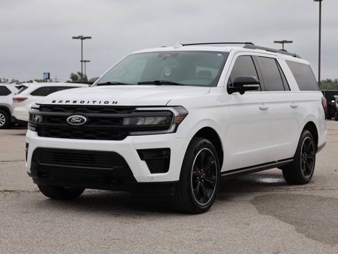 Used 2022 Ford Expedition Max Limited AWD/4WD image 6