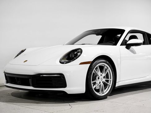 Used 2023 Porsche 911 Carrera w/ Premium Package RWD image 33