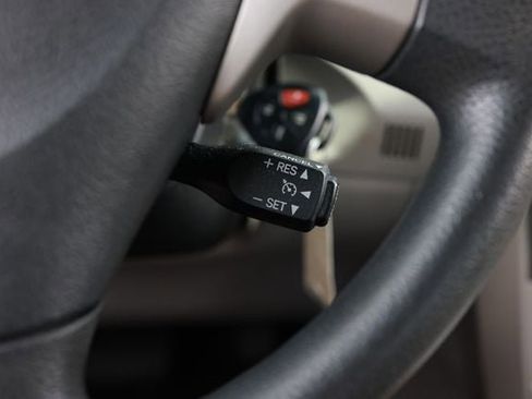 Used 2011 Toyota Corolla LE FWD image 30