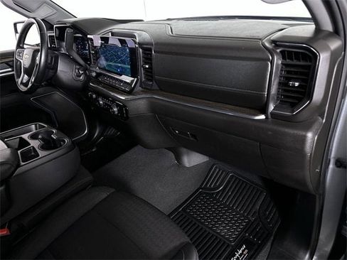 Used 2025 Chevrolet Silverado 1500 LT image 30