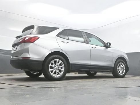 Used 2021 Chevrolet Equinox LS AWD/4WD image 44