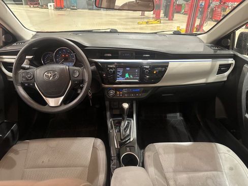 Used 2016 Toyota Corolla LE FWD image 10