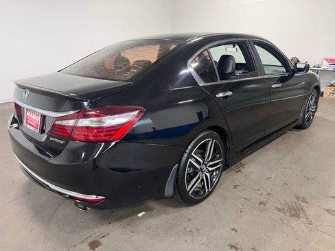 Used 2017 Honda Accord Sport image 3