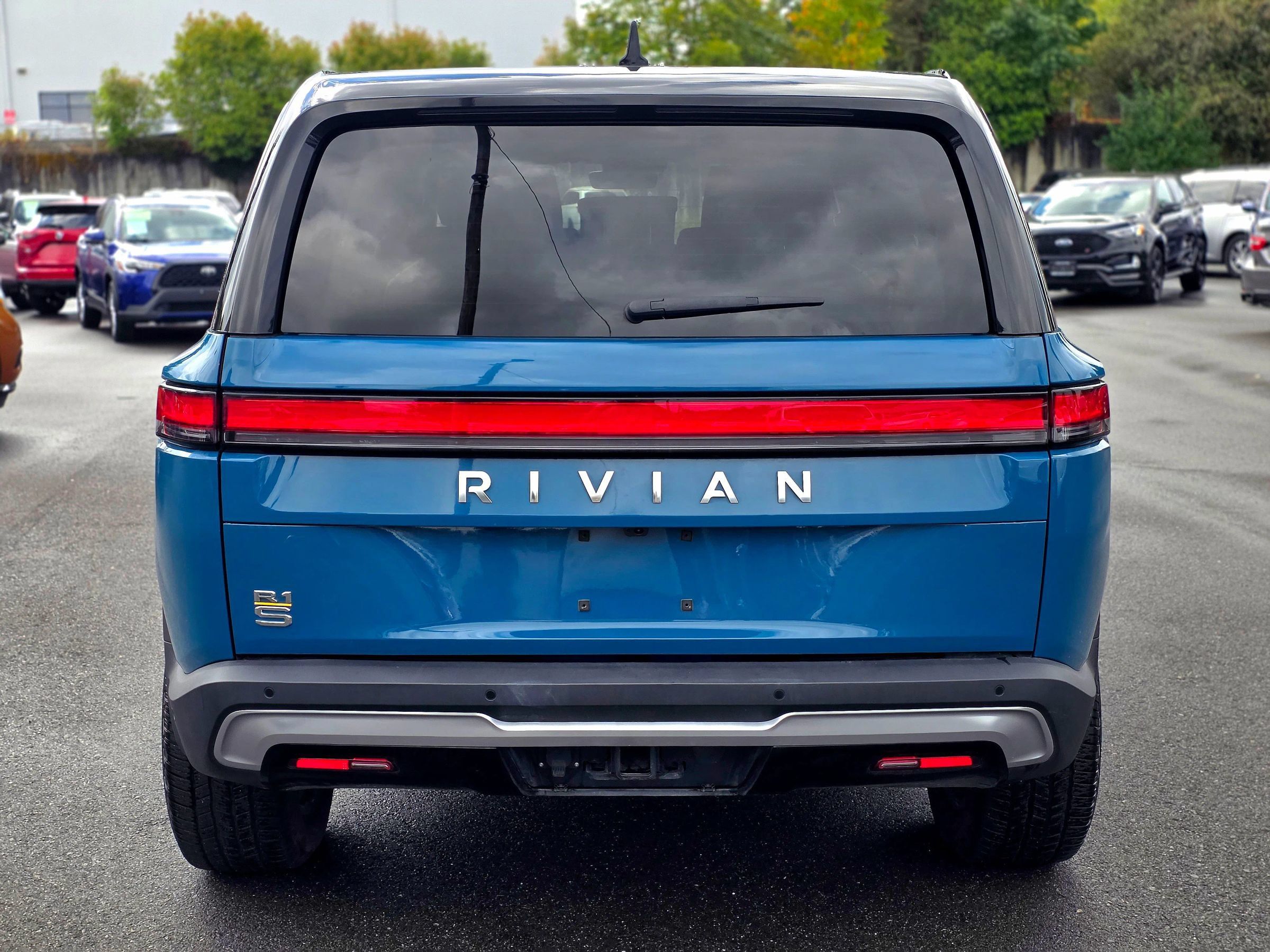 Used 2023 Rivian R1S Adventure Quad AWD/4WD image 12