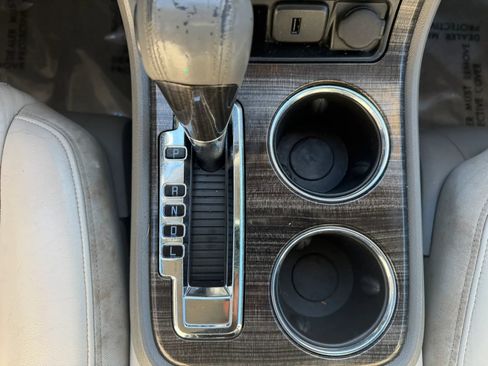 Used 2016 GMC Acadia SLT image 19