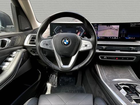 Used 2024 BMW X7 xDrive40i w/ Premium Package AWD/4WD image 8